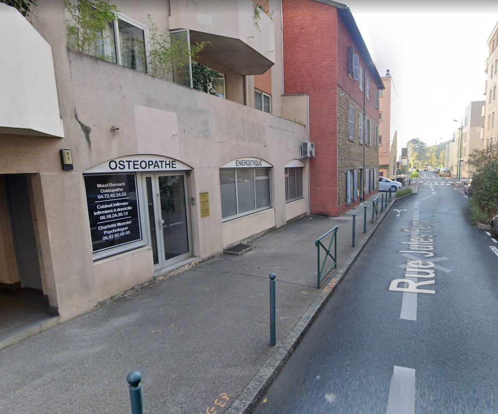 Bâtiment du cabinet d’ostéopathie à Fontaines‑sur‑Saône